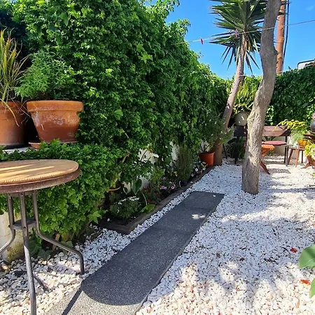 Cozy Garden T1 Near The شقة